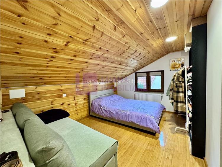 Casa de vanzare Piata Cluj | teren 336 mp | doua apartamente si anexe - 6