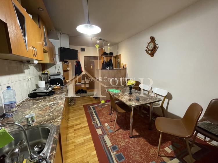 Aproape de Complexul Studentesc. Decomandat. 2 bai. Centrala proprie - 10