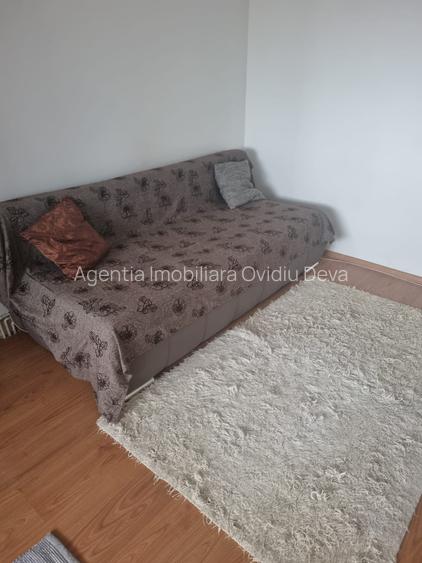 Inchiriez garsoniera in Deva, zona Dorobanti, etaj 4, bloc de 4 etaje, centrala - 5