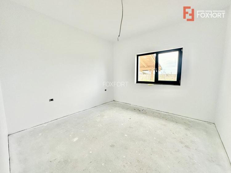 Casa individuala cu 4 camere - Toate utilitatile + Asfalt - Mosnita Noua - 13