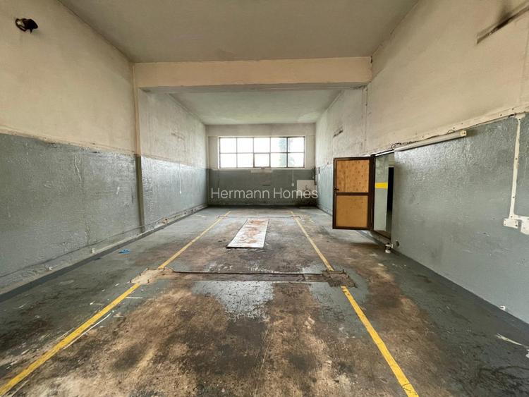 Hale de inchiriat – 200 mp utili si curte 600 mp – Calea Surii Mici - 4