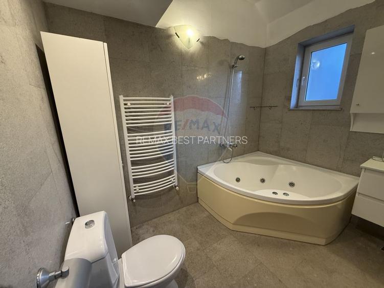 Casă / Vilă de închiriat în  Buna Ziua - 15