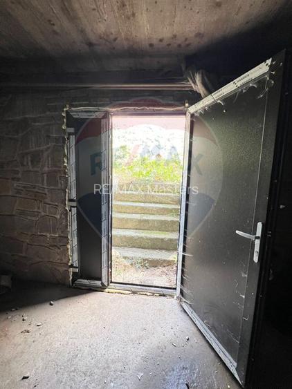 Casă / Vilă 7 camere sat Mădei comuna Borca Jud Neamț - 18