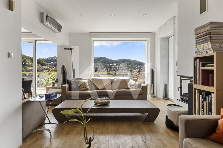 Proprietate unica cu priveliste spectaculoasa in inima Brasovului - 3