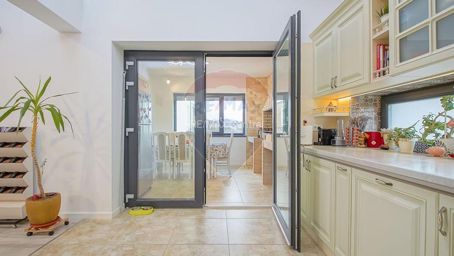 Casă premium cu 270 mp utili, 7 camere ,curte generoasă în Bartolomeu - 7