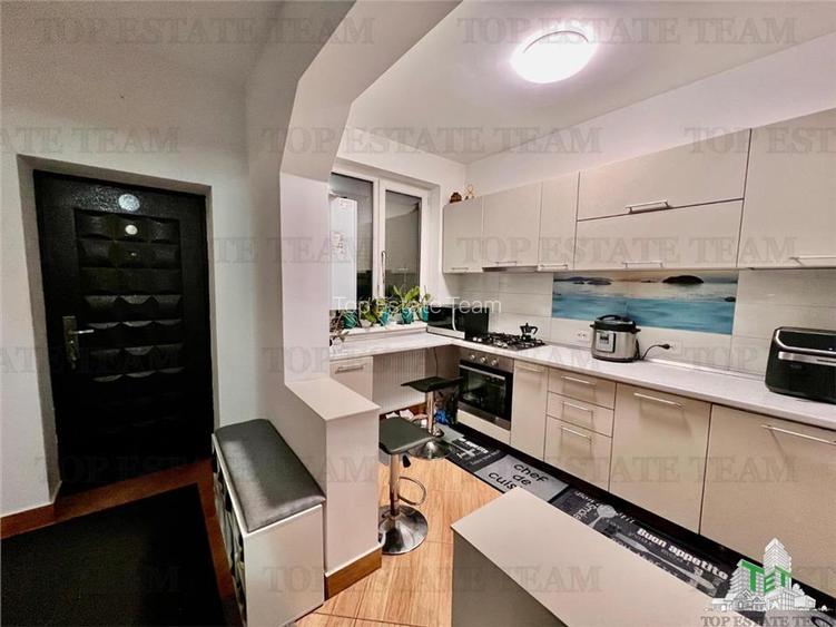 Vila individuala 5 camere, zona Aparatorii Patriei, aproape de metrou - 3