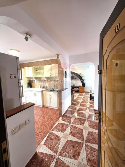 Apartament 3 camere, et.4/4 bd.1 Dec. 1918, Rm Sarat - 8