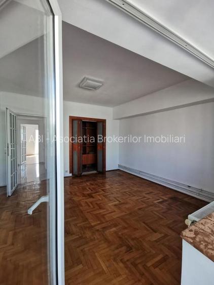 Bd. Decebal - Apartament 4 camere dec 1990 - 19