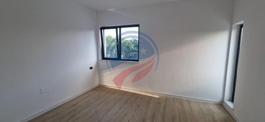 Casă modernă de lux – 4 camere, teren 373 mp, curte amenajată