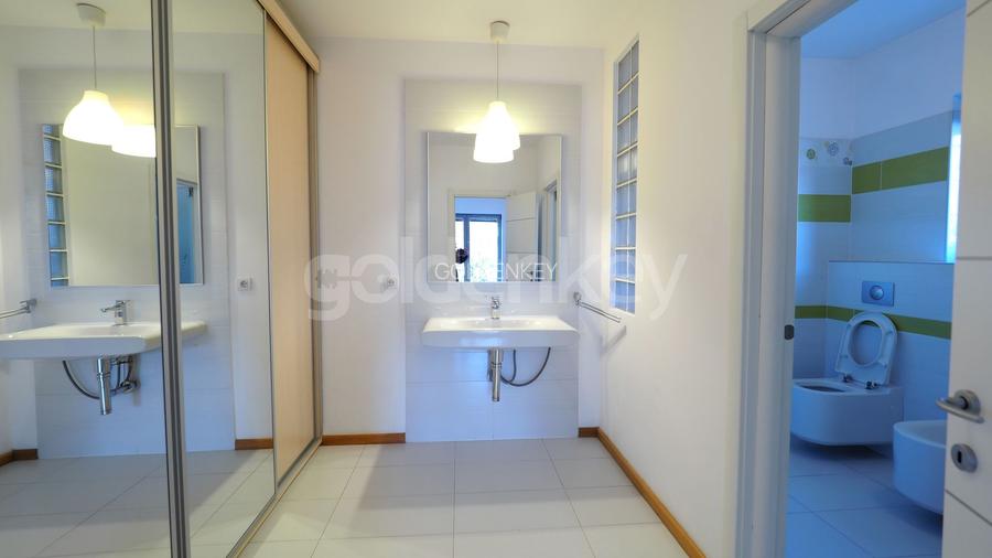 Vilă moderna cu 5 camere langa lac - 20