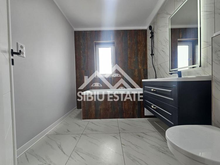 Casa gata de mutare,  finisata, curte mare amenajata Selimbar