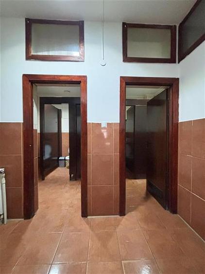 Spatiu comercial de inchiriat, curte interioara, 147mp utili, central, Harman