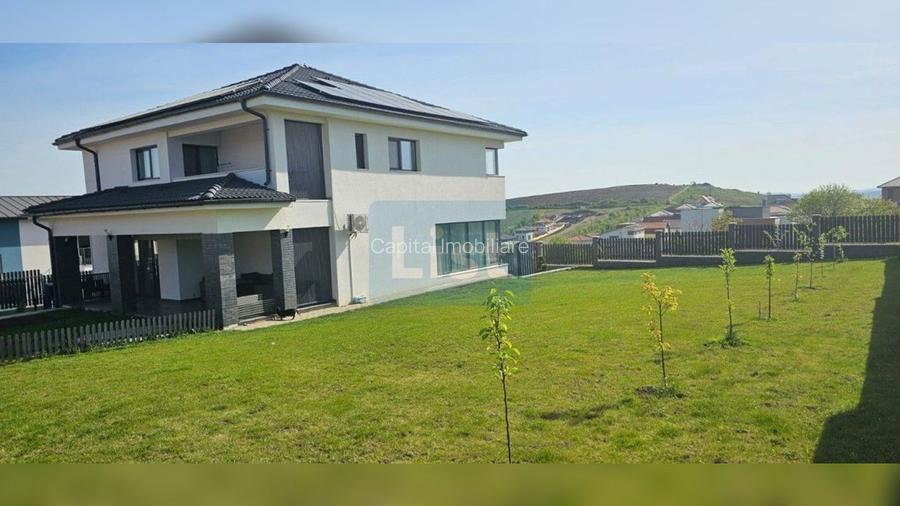 Casa ultrafinisata, garaj, panouri fotovoltaice - 3