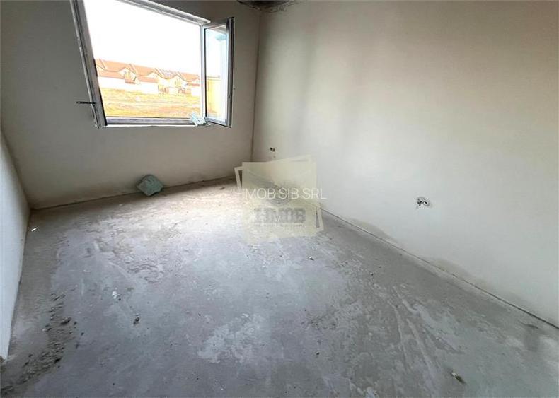 Casa 110 mpu cu 4 camere 2 bai 2 balcoane si curte in Sibiu - 11