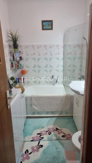 Apartament 3 camere de vanzare - Ostroveni, zona Pieței, decomandat, 71,29 mp - 12