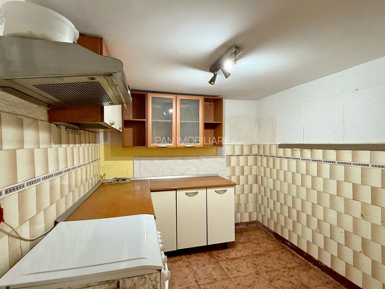 Comision 0% - Zona Stadion - Casa cu 3 camere si dependinte - 3