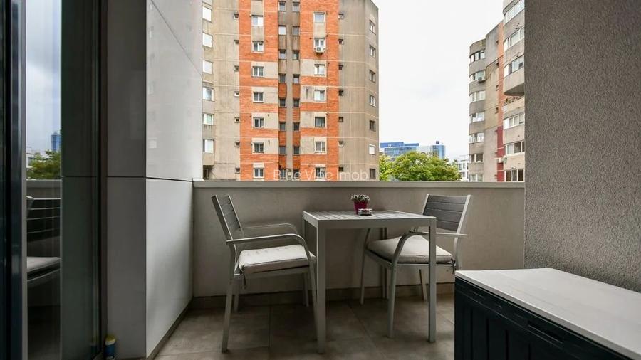 Seaside Living: 2-Room Apt, 250m from Beach + Private Parking - 10