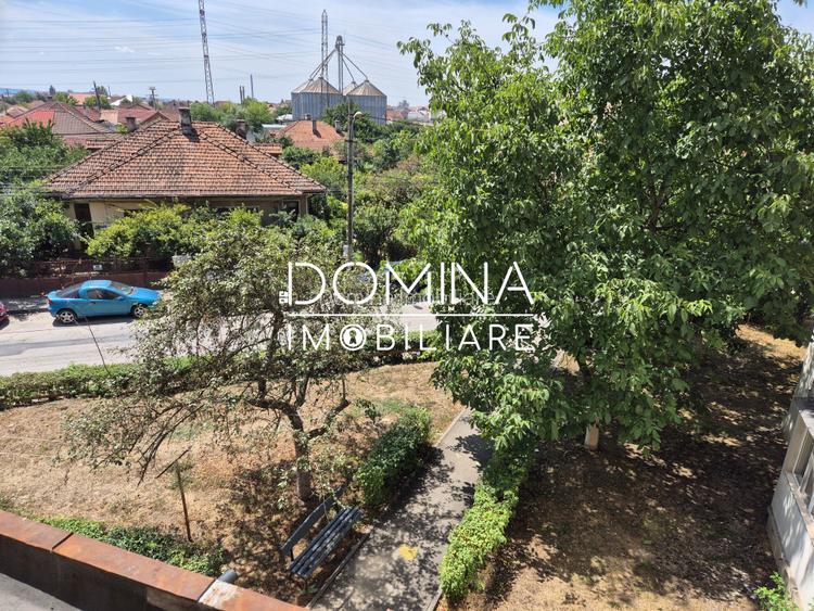 Vânzare apartament 3 camere *etaj 2 - decomandat* - Strada Zambilelor - 5