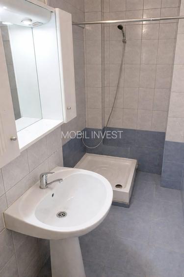 Marriott, Catedrala Nationala, intrare stradala, vedere deschisa - 4