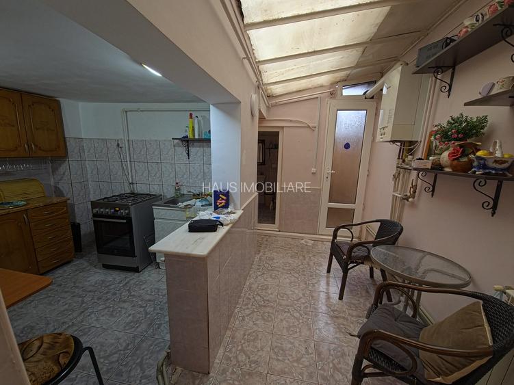 Casa la sol 4 camere zona Trocadero Dacia - 11