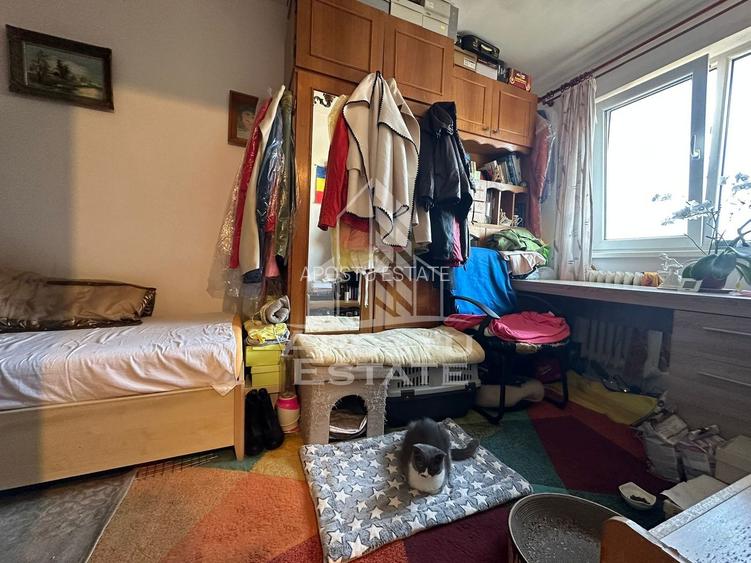 Garsoniera la etajul 1, zona Dambovita - 3