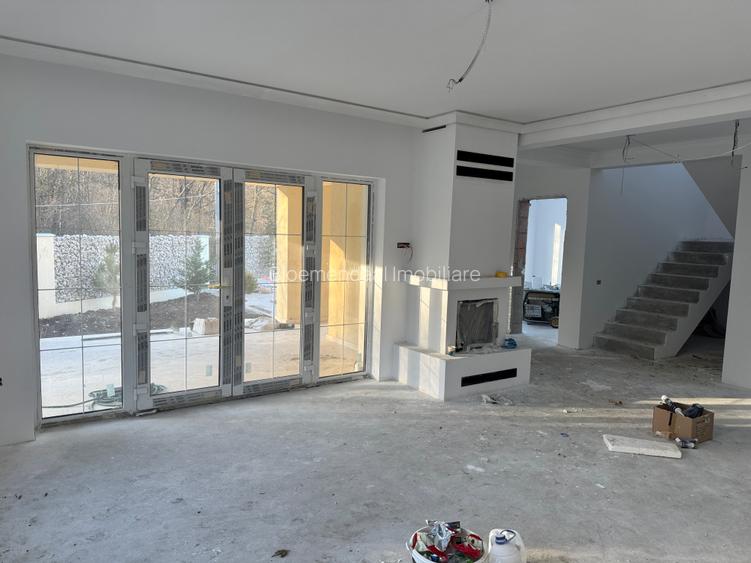 Tunari Central 5 camere  cu ieșire in  pădure - 3