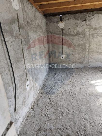 Casă / Vilă cu 5 camere de vânzare în zona Poiana Tapului - 17