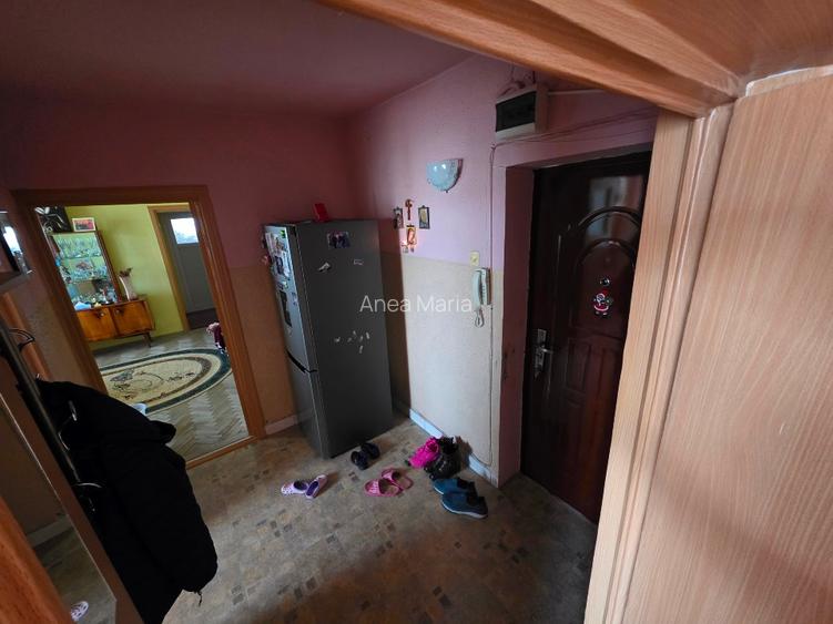 Apartament 3 camere, 64 mp, centrală proprie, balcon închis – Năvodari, str. Tin - 11