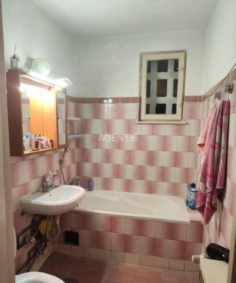 Baba Novac-parc-stradal - 6