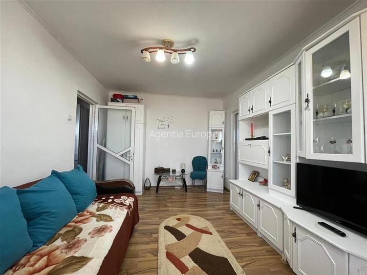 Apartament cu 2 camere de vanzare zona 23 August Tulcea - 2