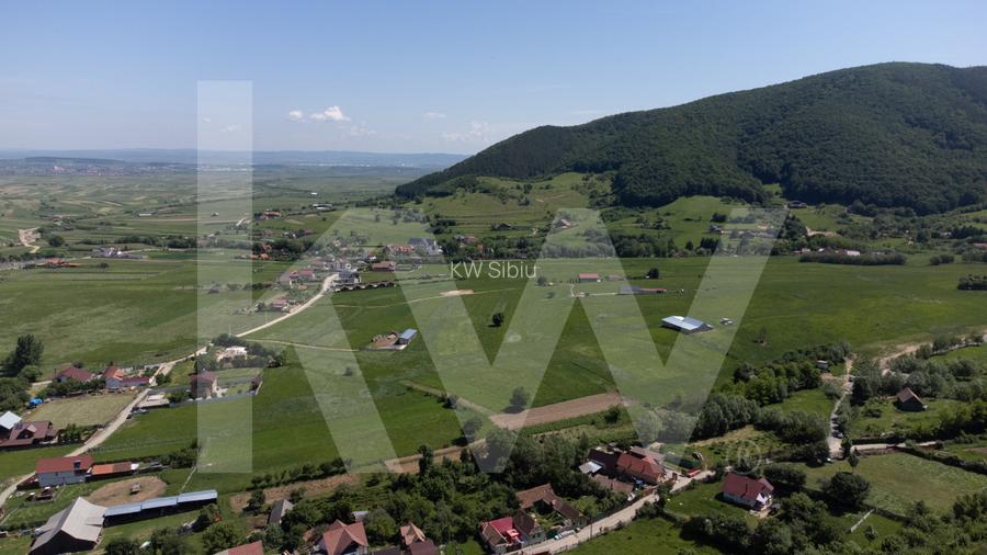 Teren cu peisaj spectaculos in Gura Raului – munte, aer curat, libertate - 9