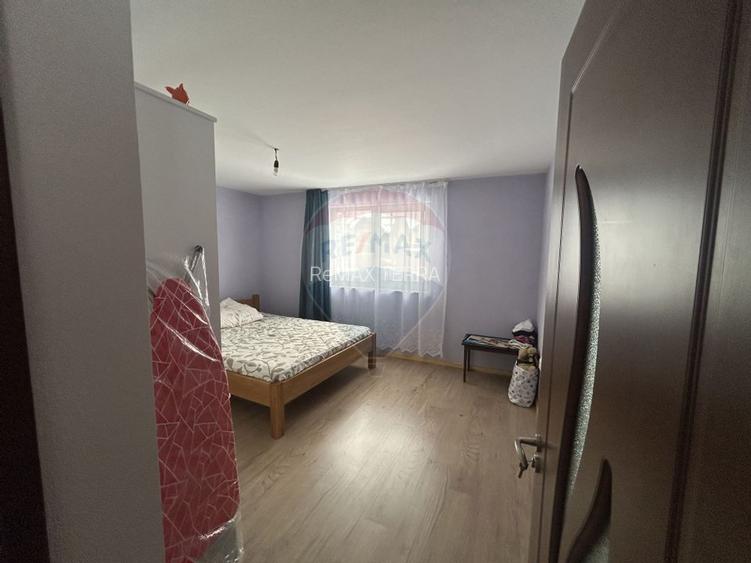 Casă nouă de vânzare 220 mp 13 ari teren SATULUNG 15KM de BAIA MARE - 12