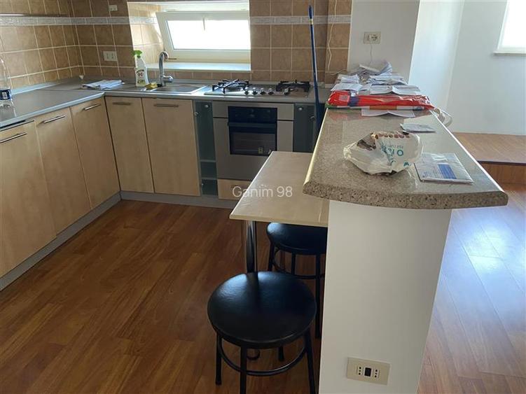 Apartament 4 camere transformat in 3 camere , zona ultracentrala Piata Moldovei - 2