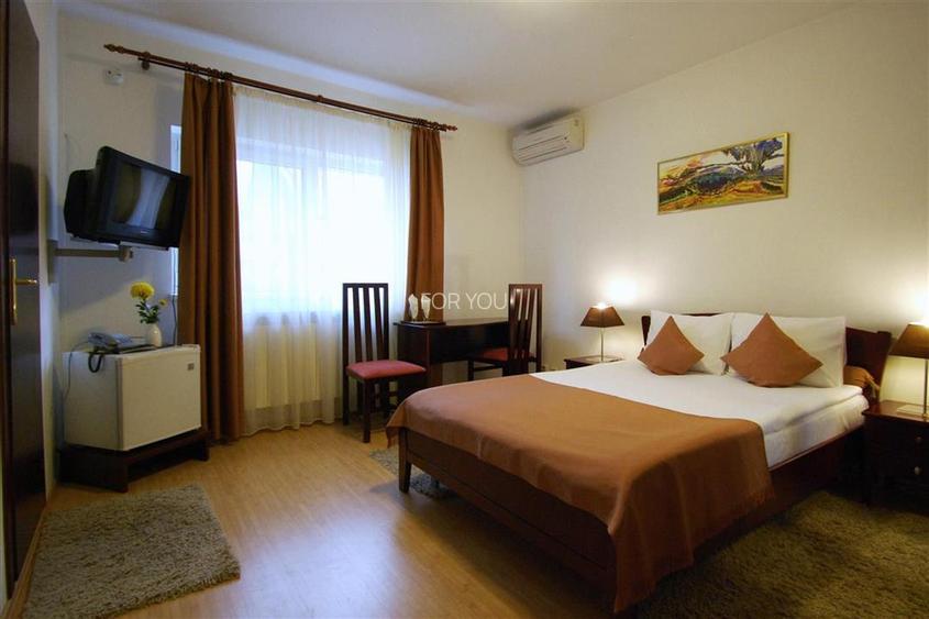 Pensiune, afacere la cheie, cu 10 camere la 10 minute de centru orasului - 24