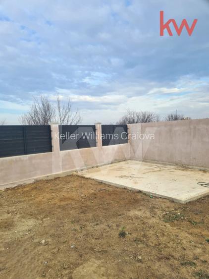 Casa parter, constructie solida, teren generos – Carcea, zona Metro - 12