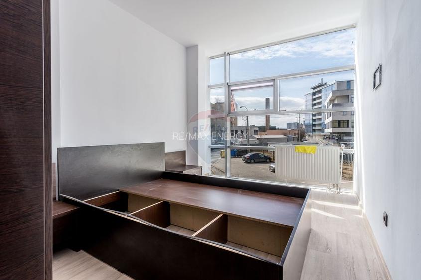 3 cam, 83 mp, zona Rivus, bloc nou, et 1, comision 0 - 3