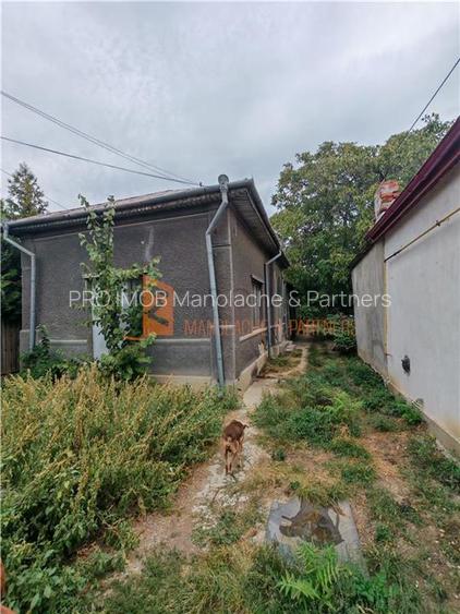 Casa de vanzare si teren 708 mp in zona Victoriei - 2