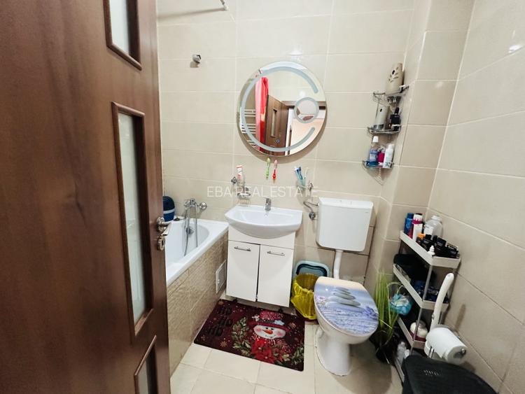 Super apartament cu 2 camere , decomandat, 53 mp , Crinului, Rosu - 9