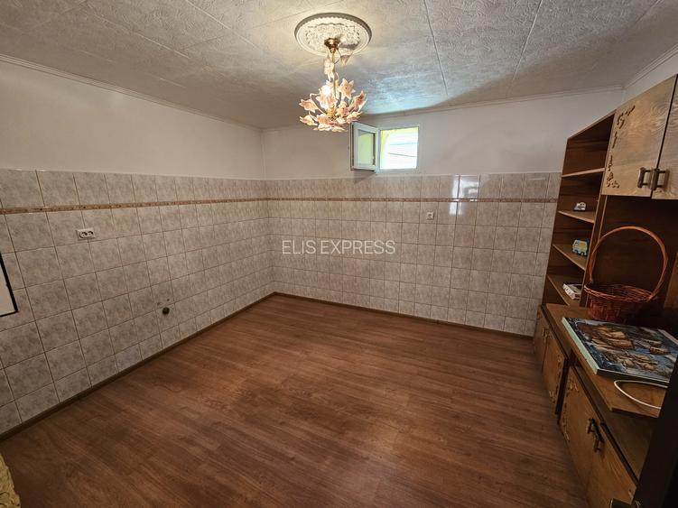 CASA TRADIȚIONALĂ ”MAGNOLIA", P+M 195mp, TEREN 556mp, CHIAJNA-STR. EROULUI - 21