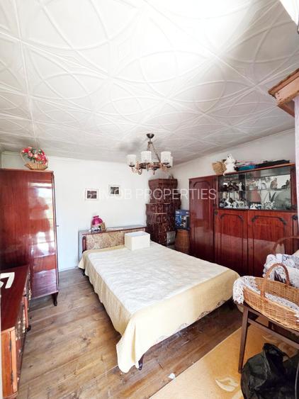 VANZARE CASA + TEREN 1000 MP. - ODAIA TURCULUI, DB - 13