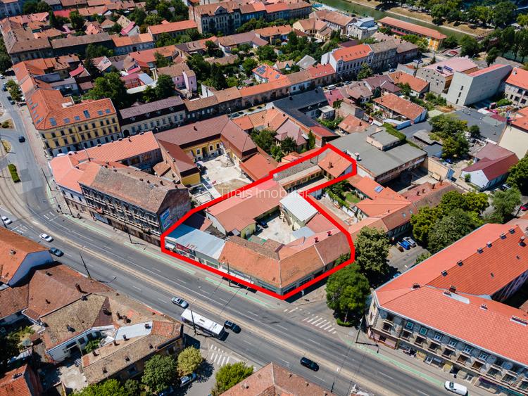 Spatiu comercial stradal cu vitrina | 70 mp, in Sinaia | Com 0% - 3