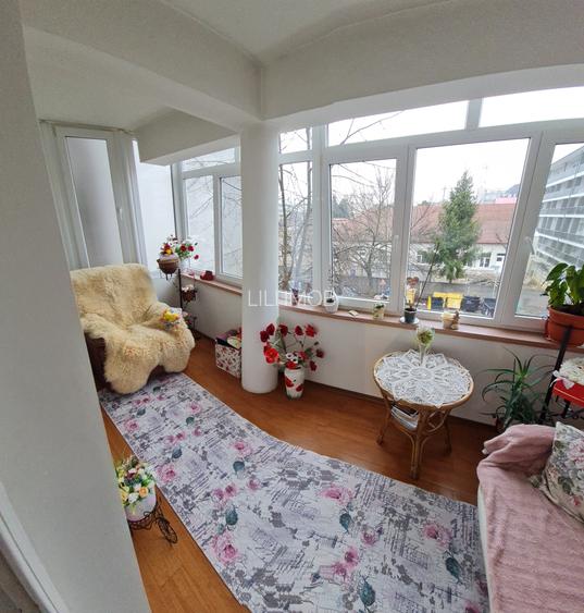 Vand apartament 3 camere suprafata mare - 4