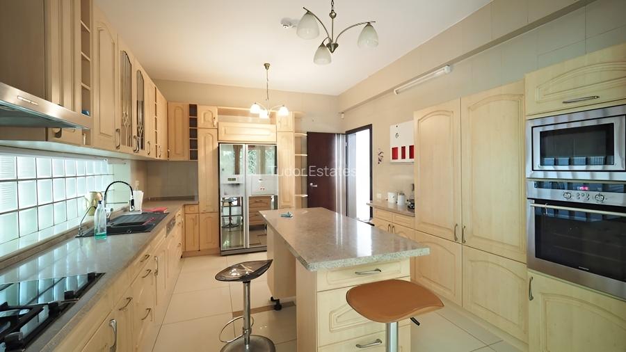 Casa individuala cu arhitectura moderna - 5