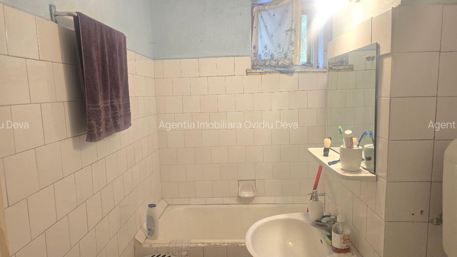 Vand apartament 2 camere decomandat in Deva, pe Bld. Balcescu, etaj 1 - 7