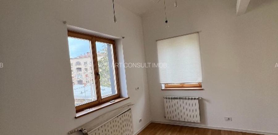 Apartament in vila | Spatiu Birou | 7 Camere | Parcare - 10