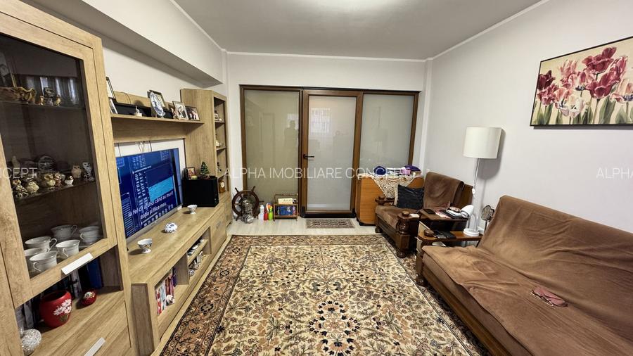 Casă de Cultură apartament decomandat 4 camere - 12