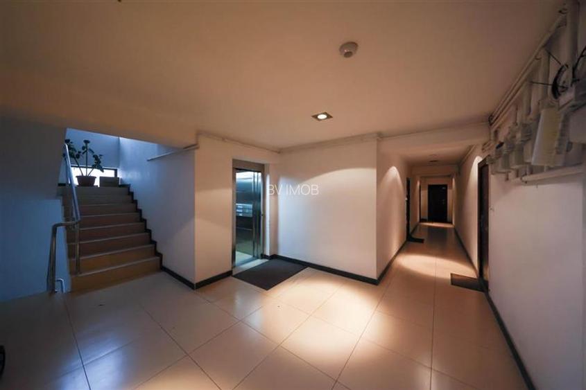 Vanzare apartament 3 camere Ghimbav,, bloc 2010, parcare subterana - 19