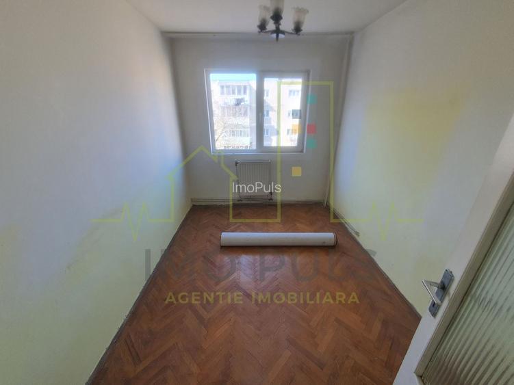 3 Camere. Etaj intermediar. Boxa. Centrala proprie. Termopane. - 5