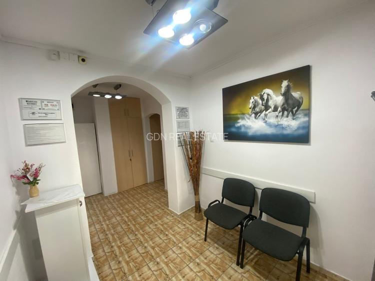 Se vinde 1/2 din Cabinet stomatologic, parter, 42,88mp, antifonat sonic, Decebal - 6