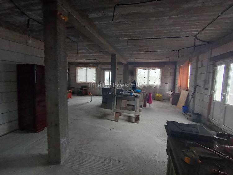 Casa Individuala Suprafete Generoase, Teren Mare, La Rosu - 8